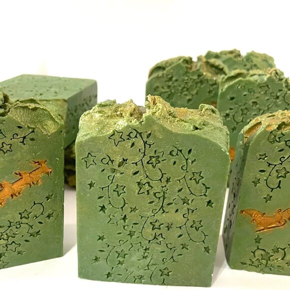 Santa Holiday Gift Soaps ( Set of 3 including the card) Decorated as shown. - Picture 5 of 5